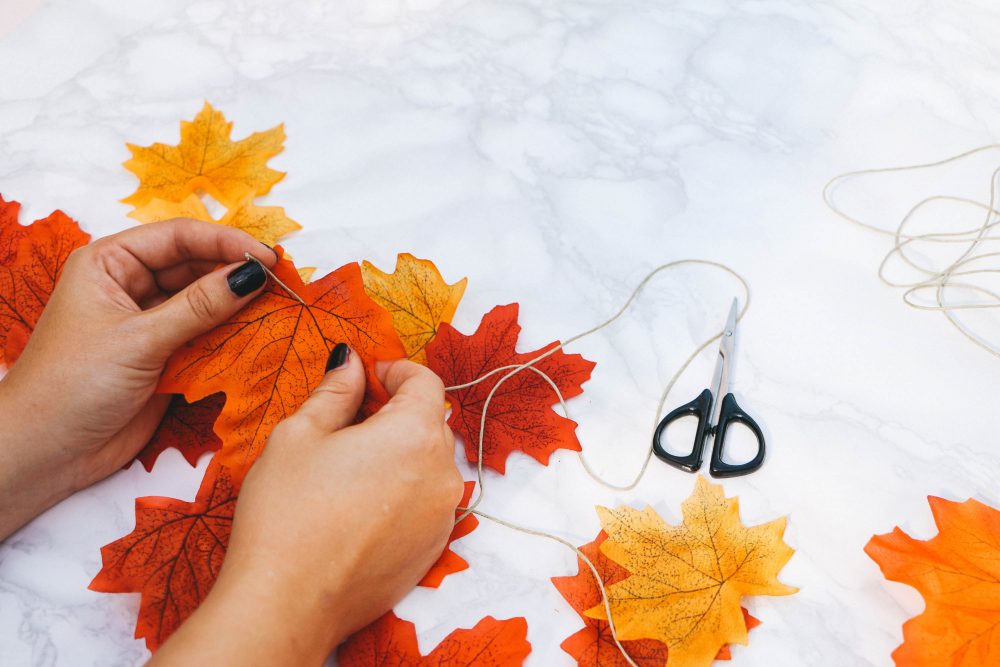 DIY autumn garland mantel decoration